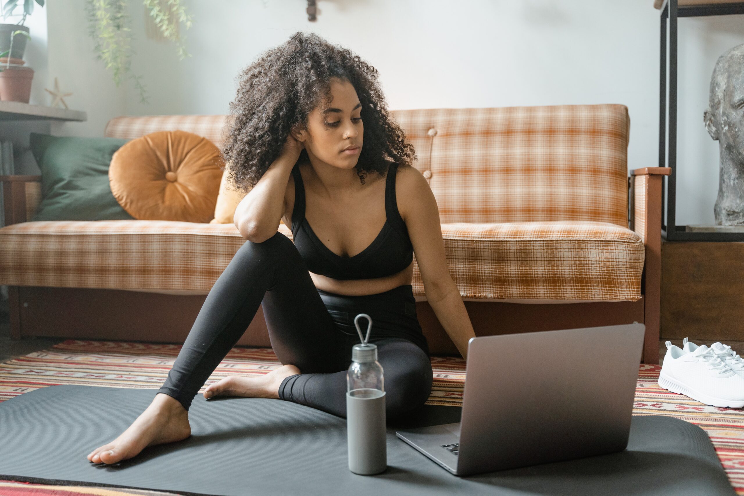 top fitness Instagram accounts to follow for your home workouts